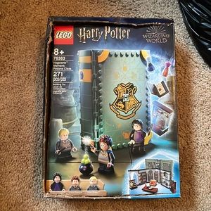 Lego Harry Potter Hogwarts moment: potions class.